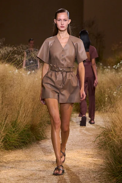 Look 20